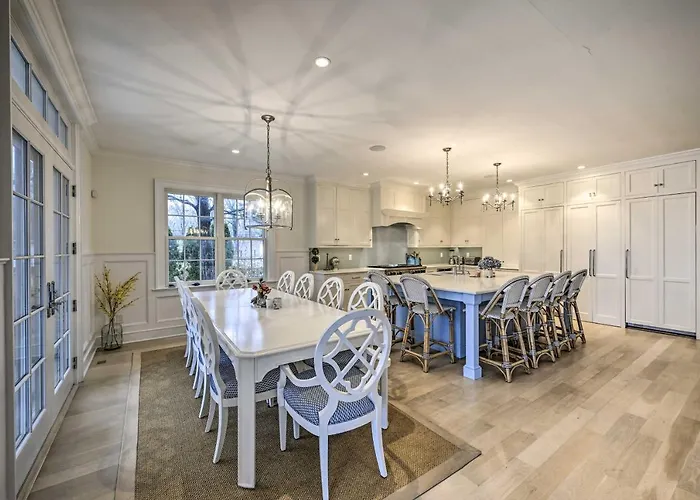 Top Shelter Island Hotels for a Tranquil Getaway