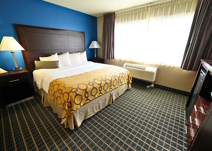 Top Hotels in Marshalltown Iowa