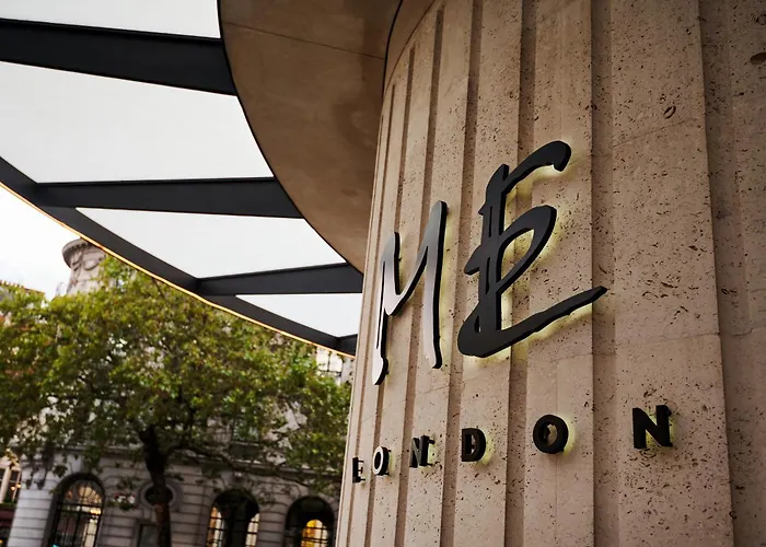 Best Hotels for Indulgent London Experience