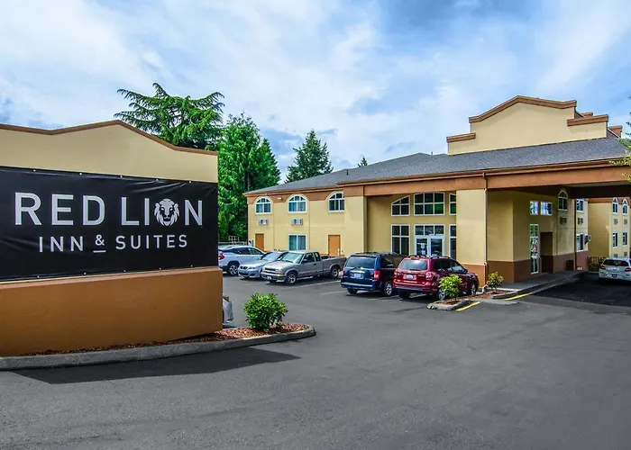 Top Downtown Des Moines Hotel Picks