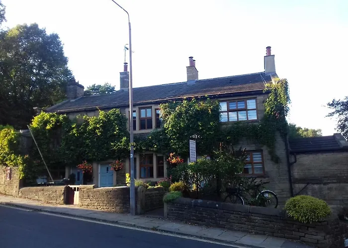 Explore Haworth Hotels with Hot Tub for a Relaxing Stay