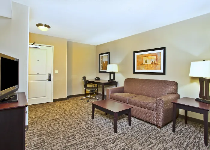 Top Hotels in Green Bay for Unforgettable Stays