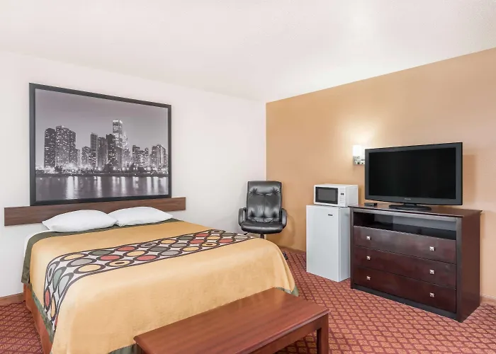 Top Hotels Near Marshall MI