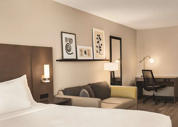 Best Hotels Near Buffalo International Airport