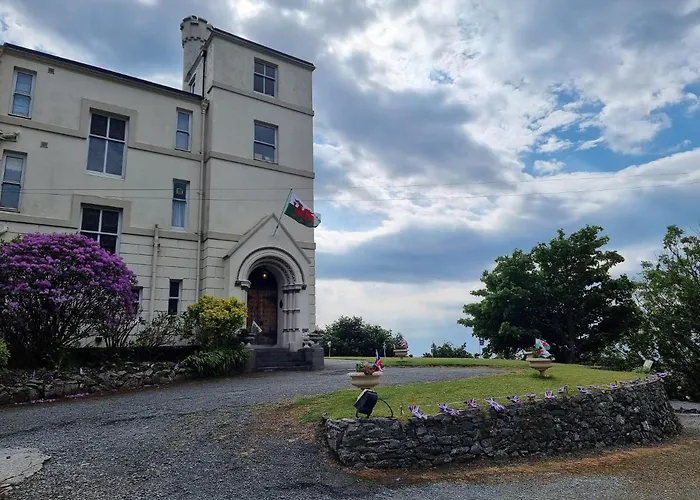 Best Hotels Near Barmouth for Coastal Escapes