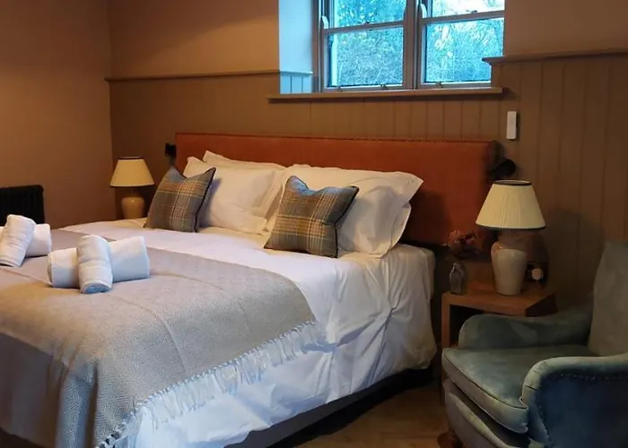 Ulverston Hotels and B&Bs: Find the Perfect Accommodation for Your Visit to this Charming UK Town