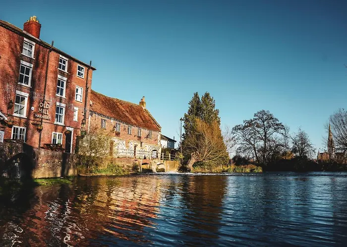 Top Hotels Near Fordingbridge for Unforgettable Stays