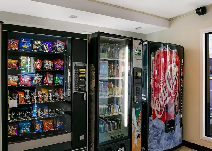 Best Hotels Near Denver Stadium