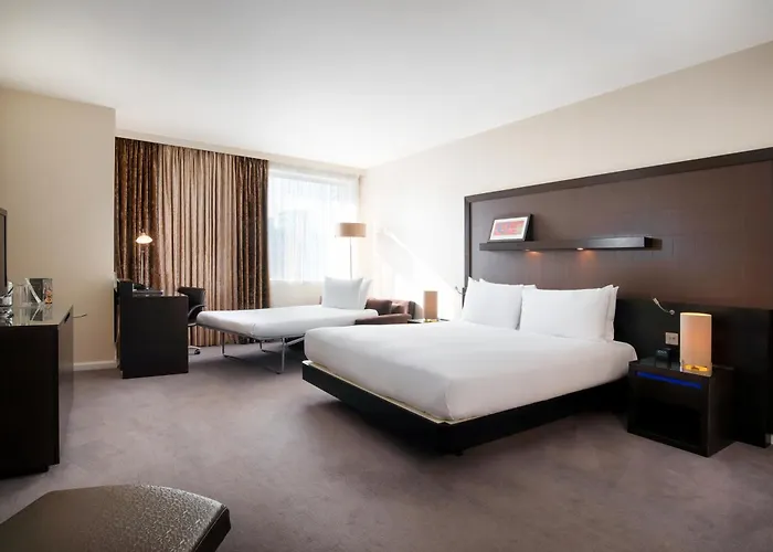 Discover the Best Hotels in Poplar London for Your Perfect Stay