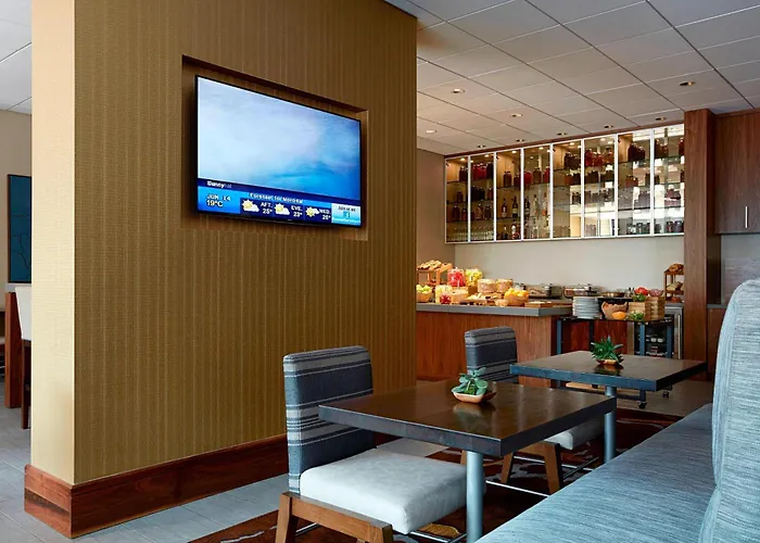 Best Luxury Hotel in Calgary's Heart