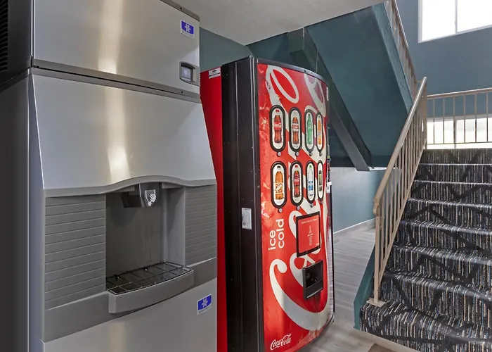 Top Hotels in Newton, Iowa