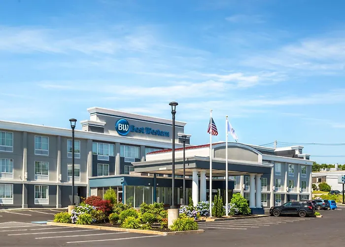 Top Hotels in Braintree MA