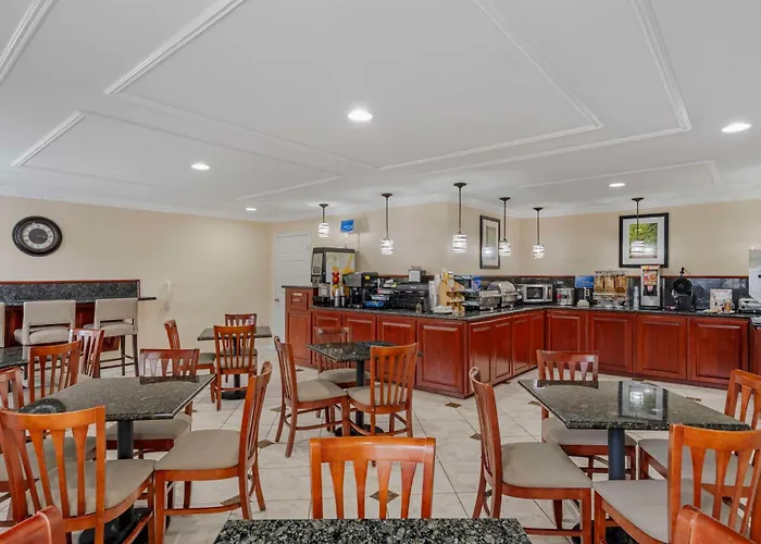 Best Hotels Near I-75 Atlanta for Easy City Access