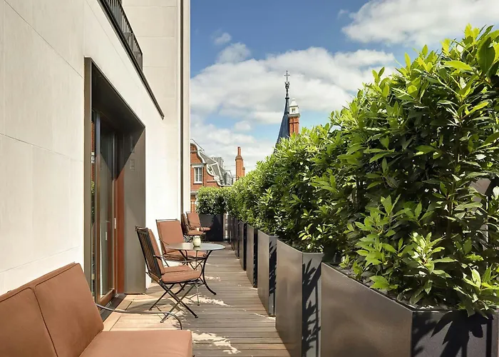 Best Fancy Hotels in London