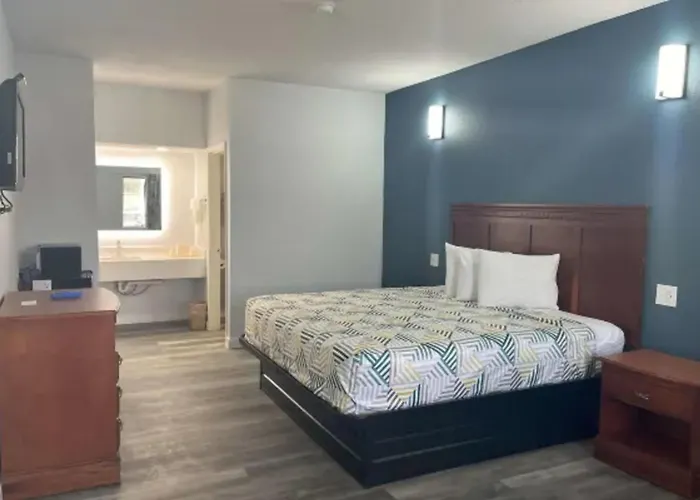 Best Park and Fly Hotels Near Cleveland Airport