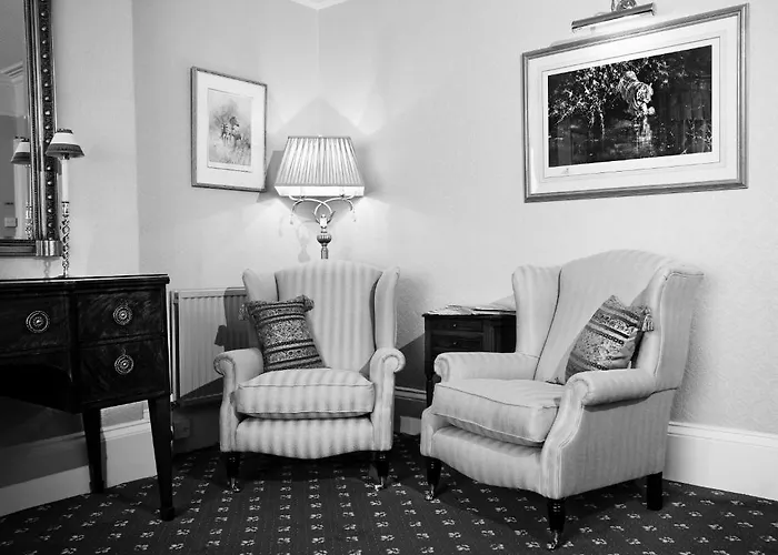 Best Family-Friendly Accommodations in Taunton