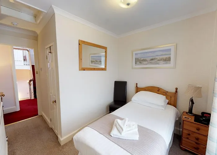 Best Plymouth Area Hotels for Unforgettable Stays