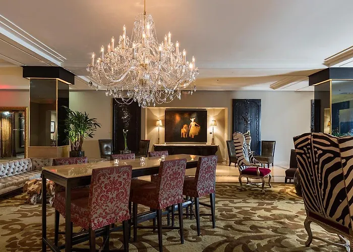 Top Romantic Hotels in Houston for Couples