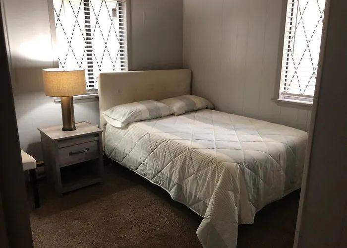 Top Hotels Near Stunning Bushkill Falls