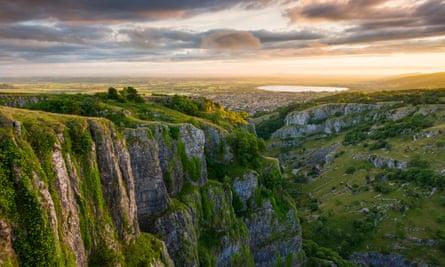 Clifftop gorge walk, Cheddar
